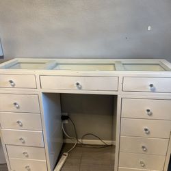 XL vanity