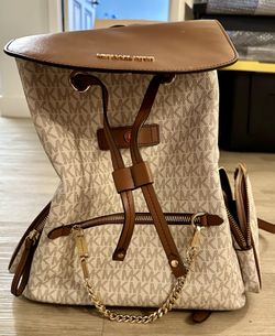 Michael Kors Jet Set Medium Size Luggage Leather Chain Shoulder Backpack