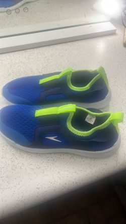 Boy swimming shoes size 2-3