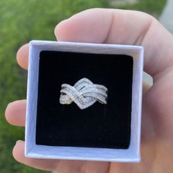 10k White Gold Diamond Ring 