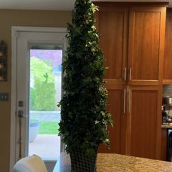 Faux Ivy Planter