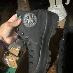 CONVERSE TENNIS SHOES Chuck Taylor Sneaker Black MID BOOT - Good Condition As Shown - Size 8 - $ 55 FOR LADIES 