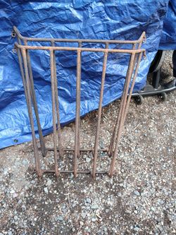 2 Wall-Mounted Steel Hay Rack Feeder