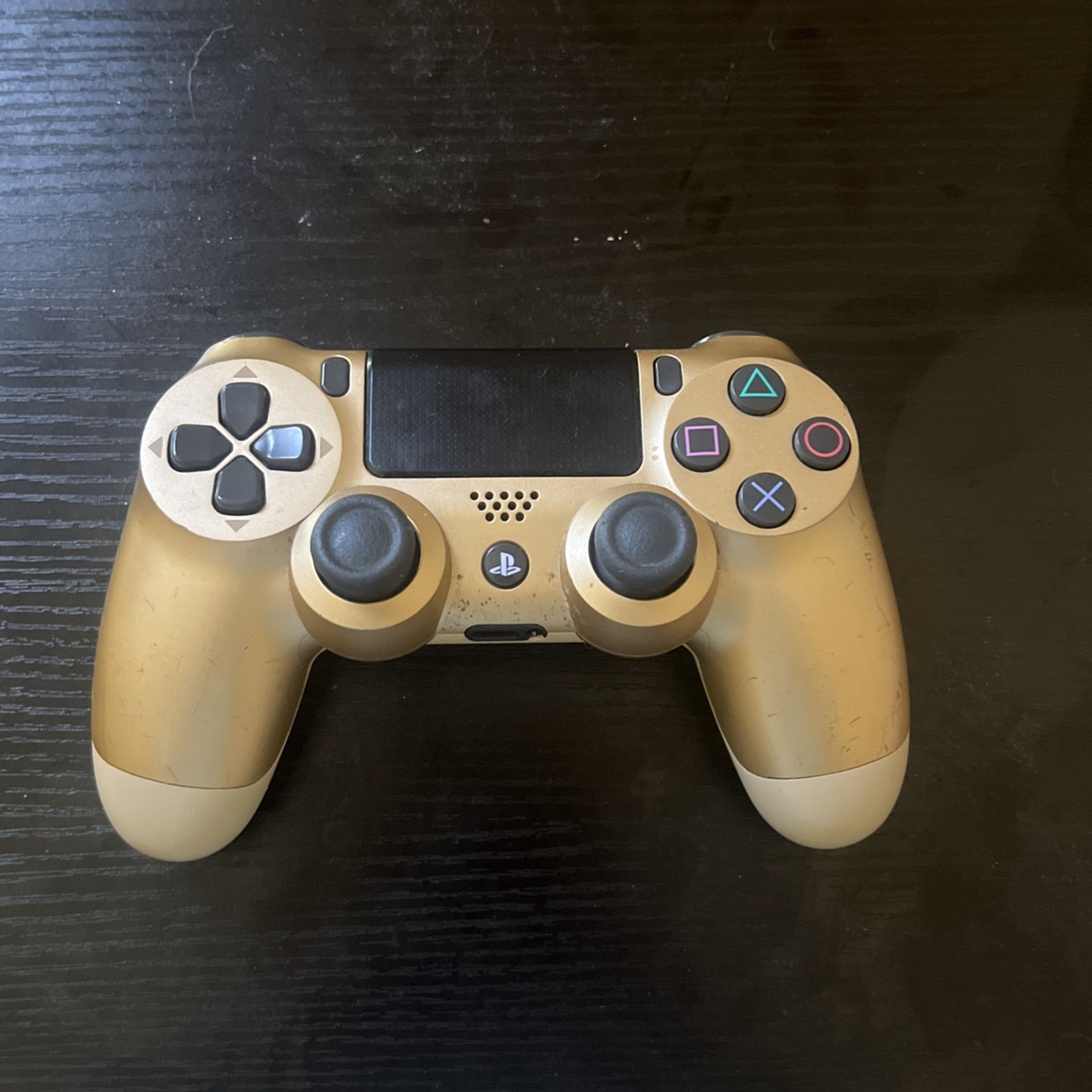 PS4 controller