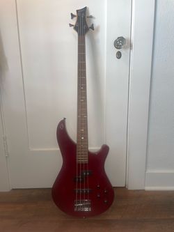 Mitchell MB200 Bass Guitar