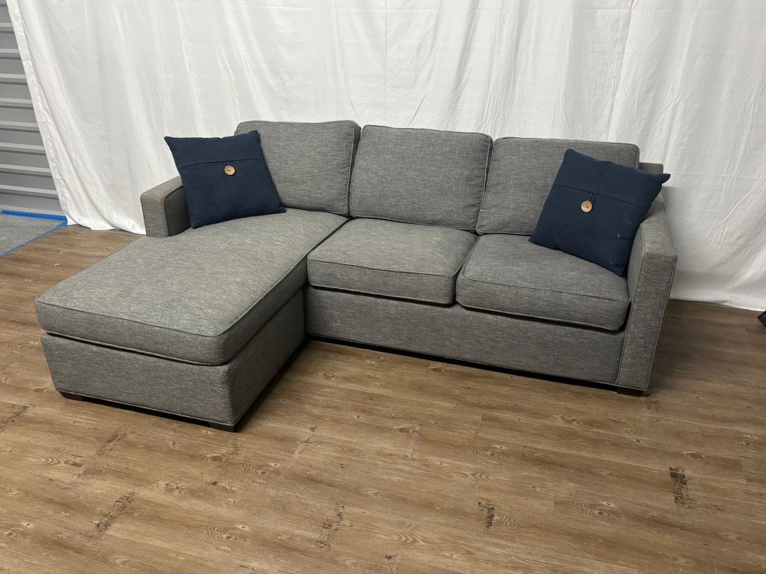 Cindy Crawford Grey Sectional Couch With Chaise DELIVERY 🚚