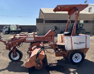 Street sweeper