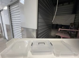 📦 3 Clear Storage Bins with Latching Lids – $15 for all