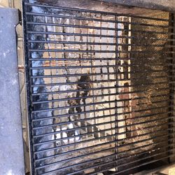 BBQ GRILL GAS/ CHARCOAL 