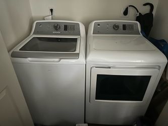 GE Washer and Dryer Set