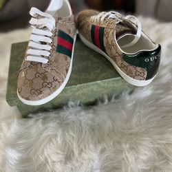 Gucci Sneakers , Size 41/ US Size 9.-9.5