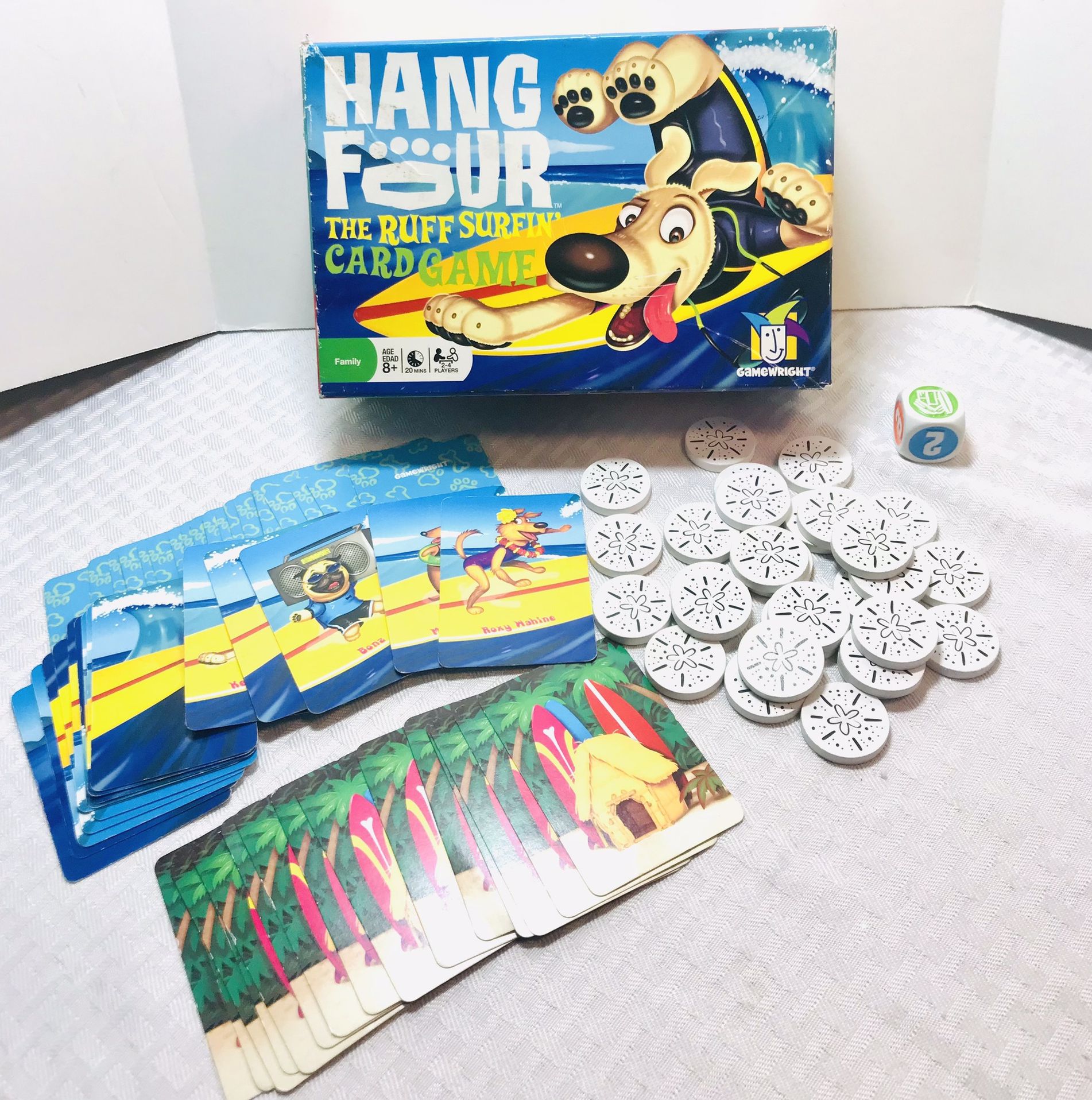2008 Gamewright Hang Four Ruff Surfin Card Game