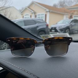 Women’s Ray Bans - Never worn brand new