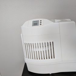 AIRCARE MA Whole- House Console-Style Evaporative Humidifier (Mini-Console)