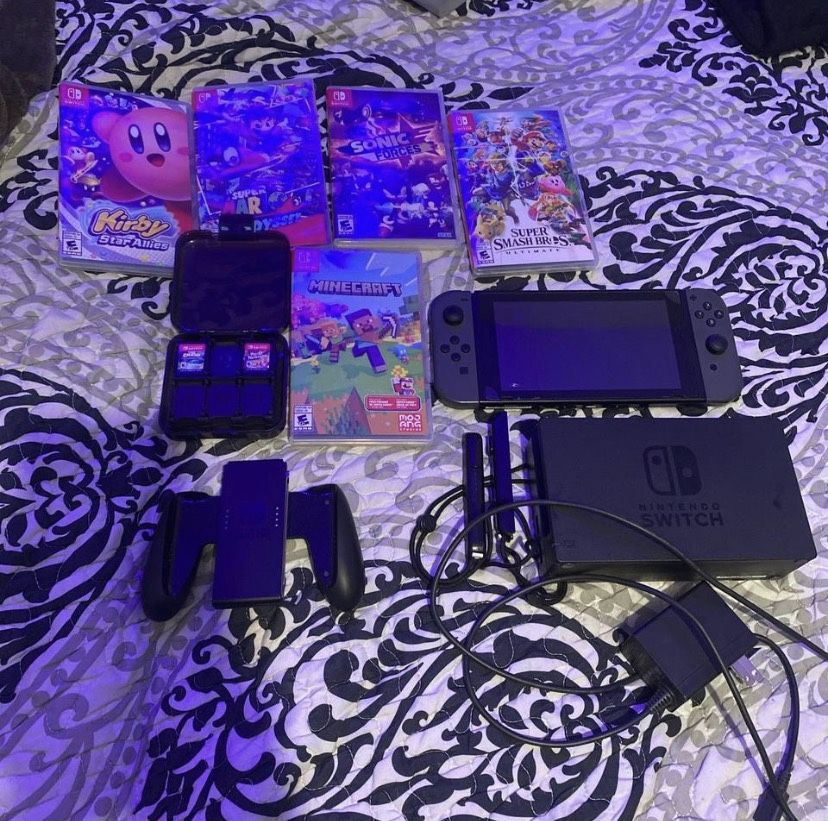 Nintendo Switch With 7 Games 128g Sd Card Works Great