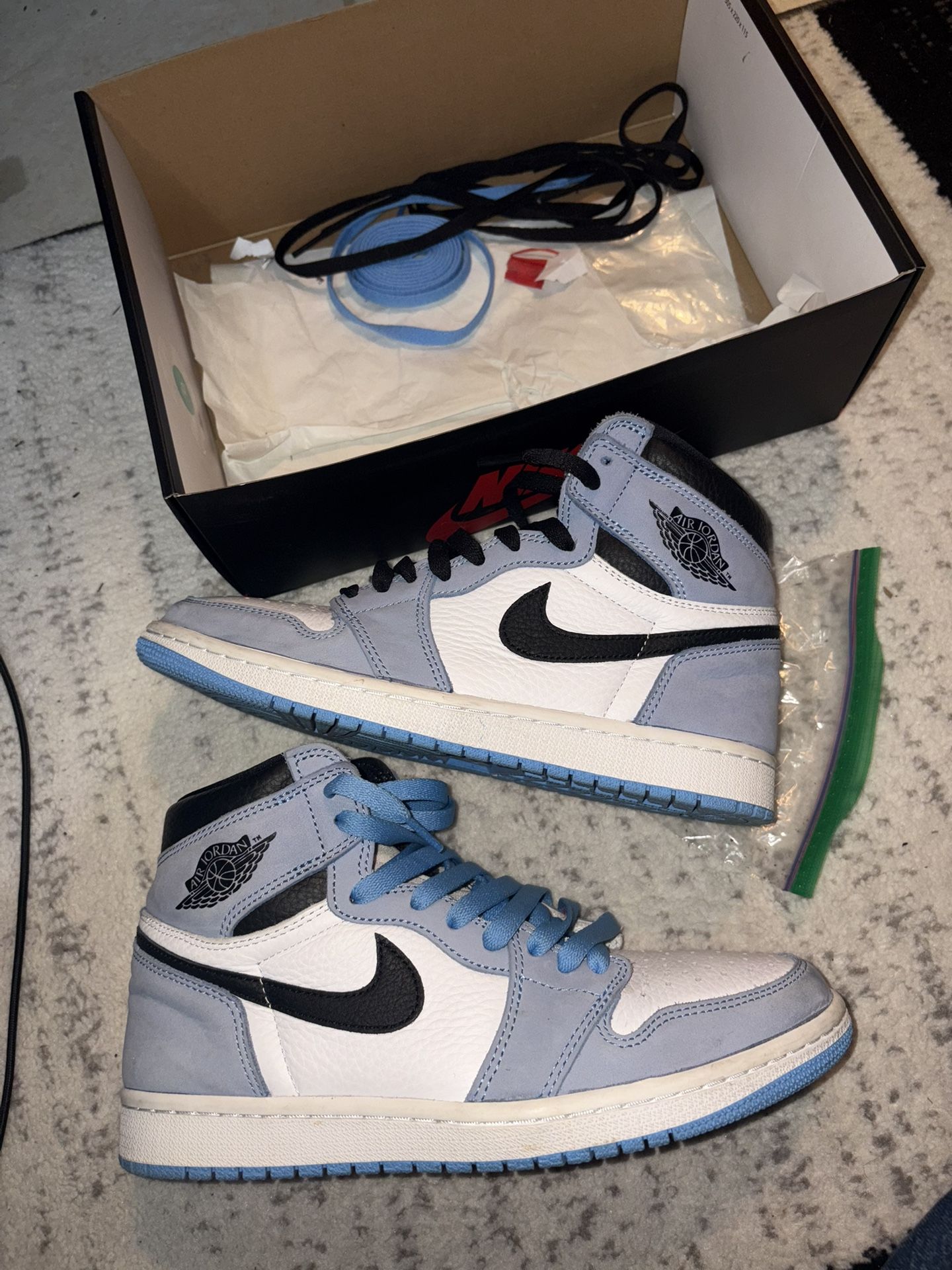 Jordan 1 university Blue