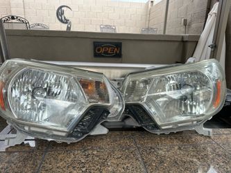 Tacoma headlights perfect shape for 2011-2015