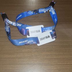 Rolling Loud Sunday Wristbands 🎊❤️🍀👍🎉