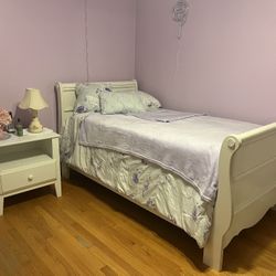 Twin Sized Bedroom Set