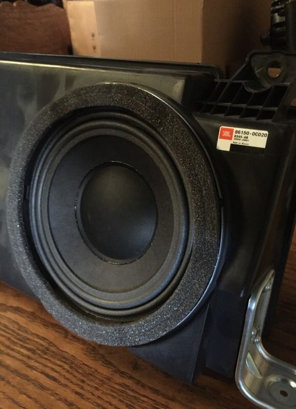 Toyota Tundra crew max 08-up factory subwoofer JBL