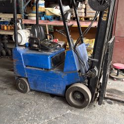 Huaster Forklift 