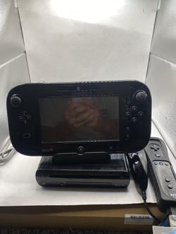 Nintendo Wii U Black 32GB complete Gamepad Wii remote nunchuk cables Clean