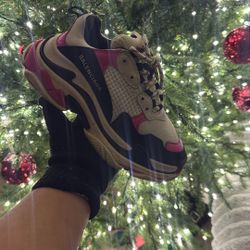 BALENCIAGA Size 8 Woman’s