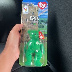 Erin the beanie bear RARE GREAT CONDITION NOT TOUCHED