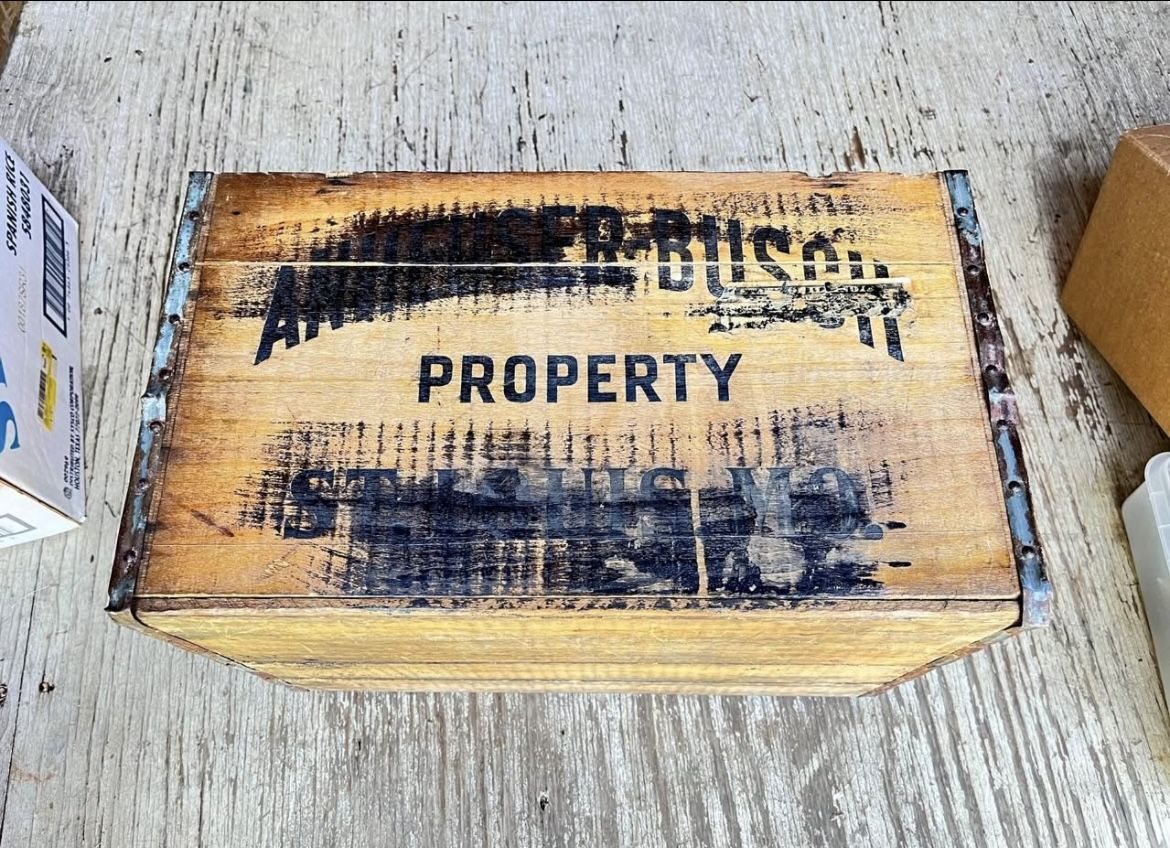 Anheuser Busch Beer bottle wood box 1942 pickup in Flora, Ms