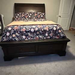 Queen bedroom Set