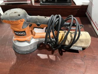 RIDGID R2611 Random Orbit Sander