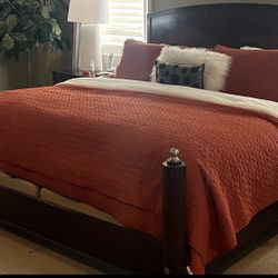 Ethan Alan solid Cherry Wood 4 Post Kin Bed Frame. Can Take The Posts Off If You Want. 