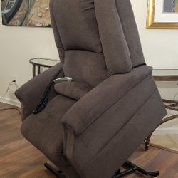 Power Lift Reclining And Zero Gravity Chair 