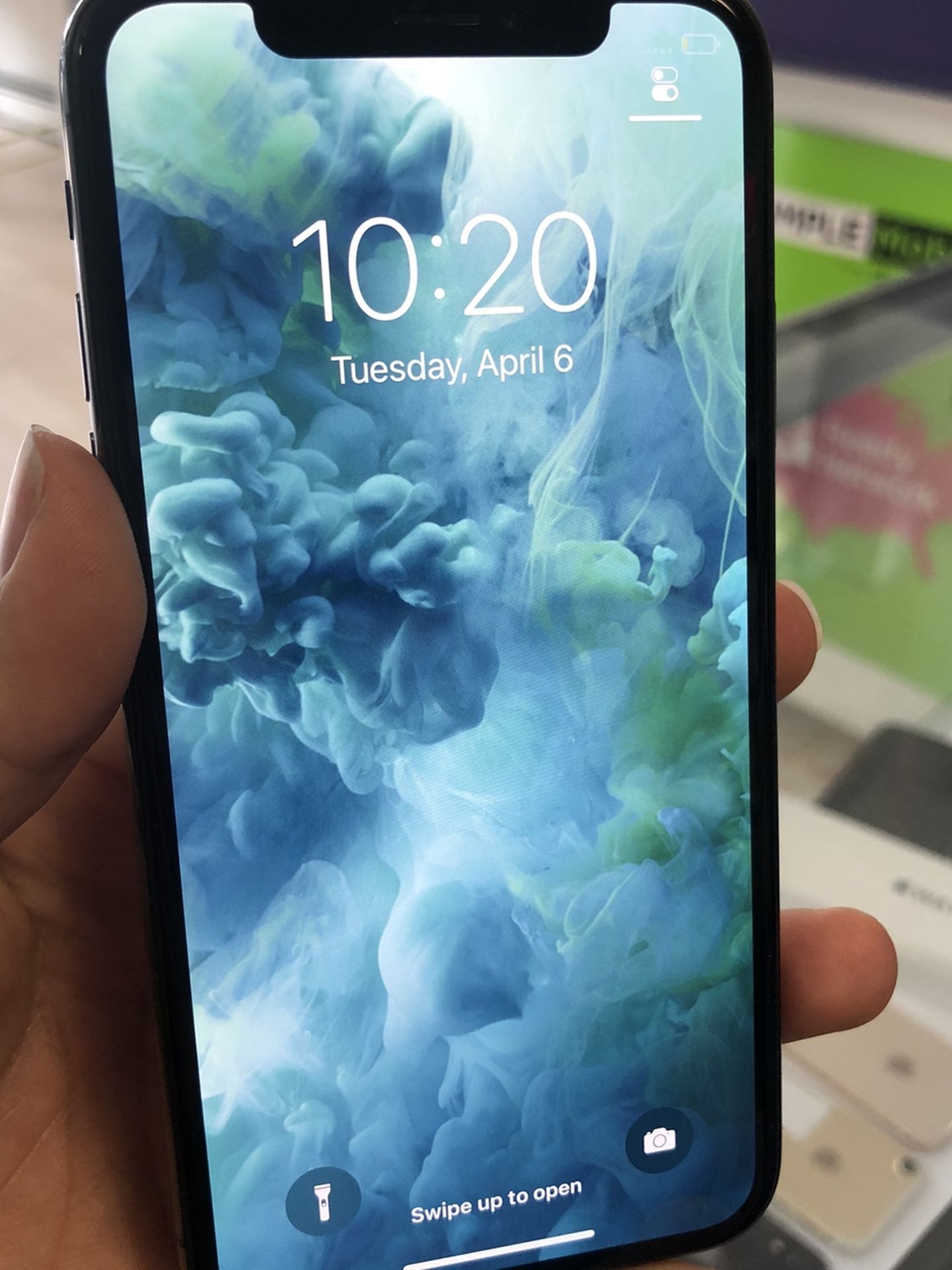 Factory unlocked iPhone x 64 gb, excellent conditions store warranty