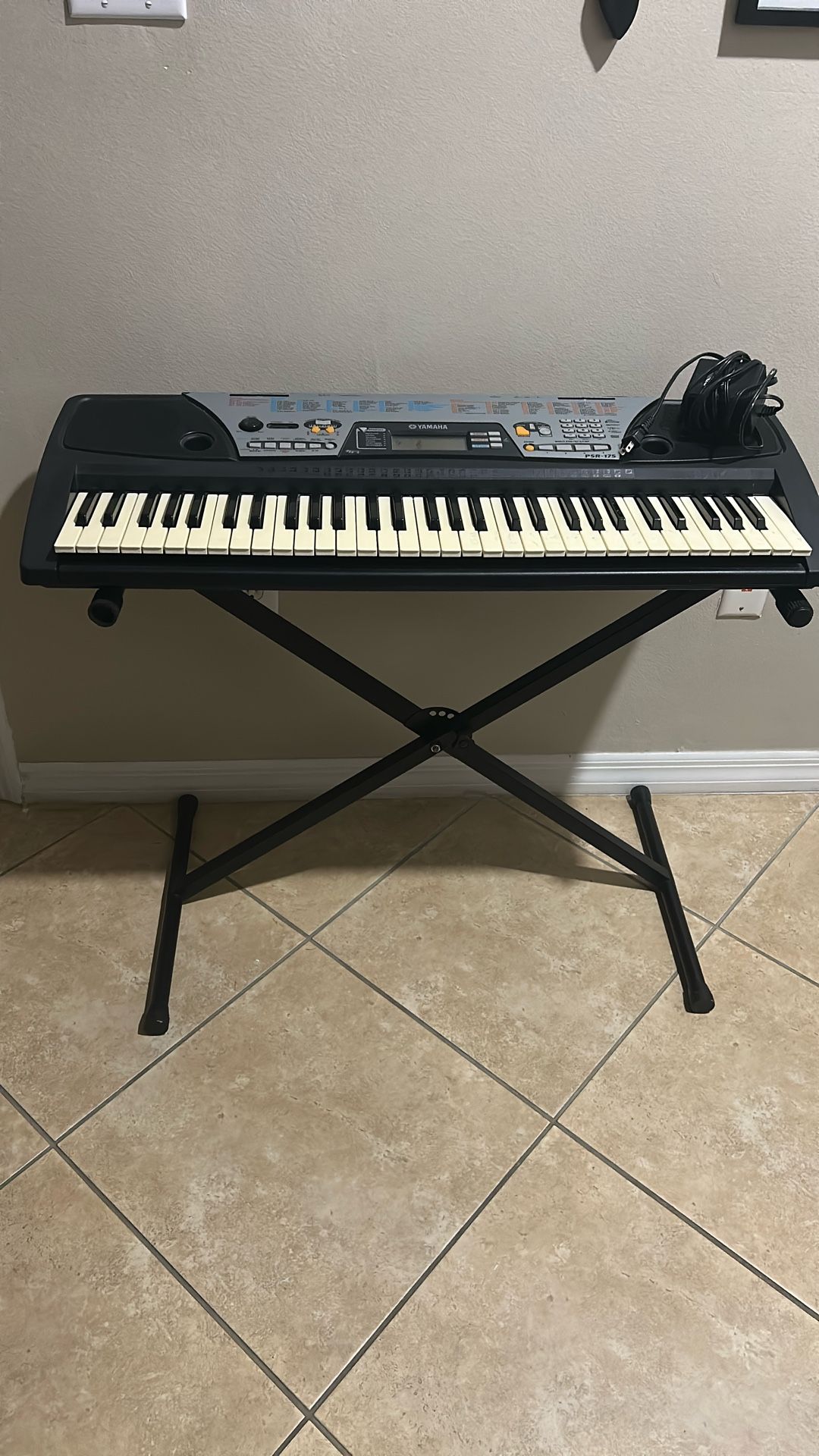 Yamaha Keyboard 