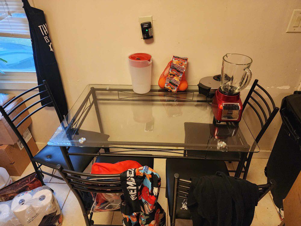 3seat Couch 4 Chair Glass Table Waffle Maker And Blender Without Top