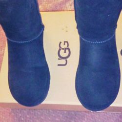 Black UGGs Sz 7