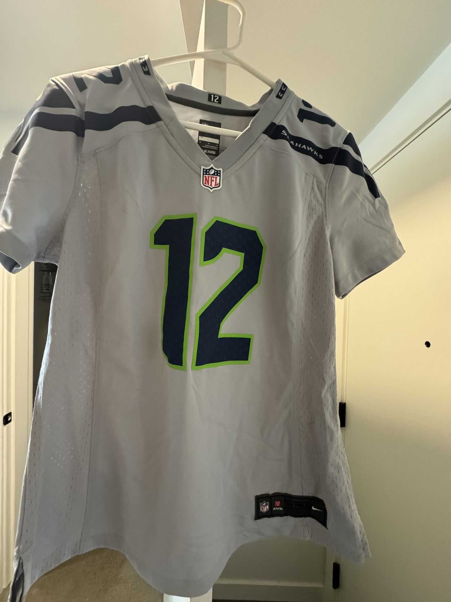 Women’s Seattle Seahawks 12 Fan Jersey