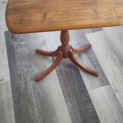 Antique Mid-century American Maple Side Table