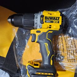 Dewalt DCD806 20V XR 1/2 in. Hammer Drill