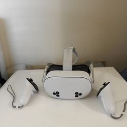 Meta Quest 3S VR Headset + Controllers – Excellent Condition