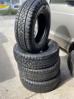 265/70/18  GENERAL GRABBER APT NICE TIRES