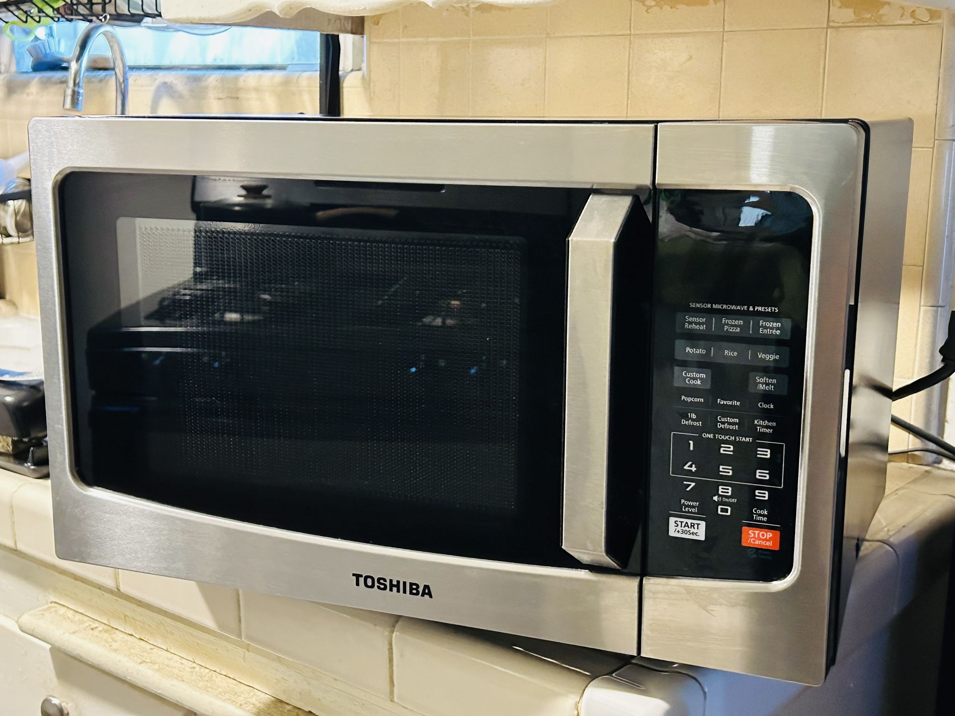 Toshiba EM131A5C-SS (17.14"D x 20.51"W x 12.83"H)