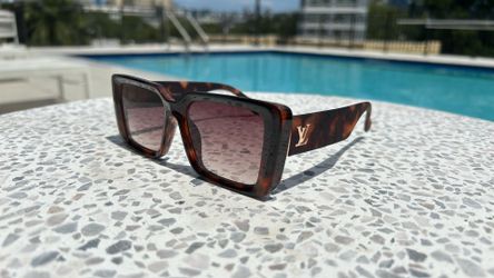 Sunglasses / Lentes de sol