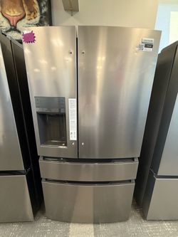 Frigidaire 4-Door French Door Refrigerator ( AS IS )