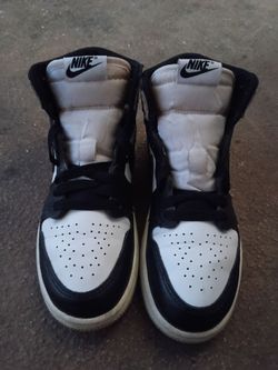 Jordan 1 retro  high og "latte" size 3y