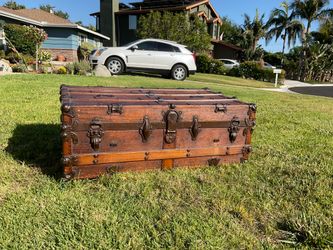 Vintage looking trunk great for coffee table.  This will not last!!