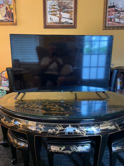40 inch black television with cord LED model 100058007 Onn Roku 40 inch black television with cord LED model 100058007