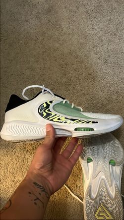 Giannis sneakers