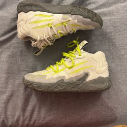 Puma Mb.03 Sz 6y no box used slightly